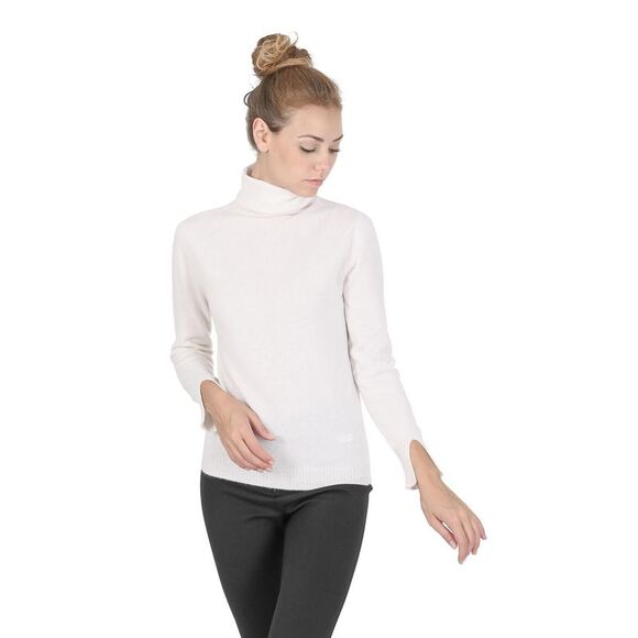 Crown of Edinburgh Cashmere Women's Cashmere Boatneck Sweater - Italian Crafted in Sky blue - S